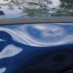 車の査定で傷ありやヘコミは査定額・買取り額に影響ある?