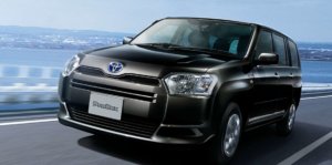 トヨタ プロボックスバンの年間維持費や燃費はどれくらい？