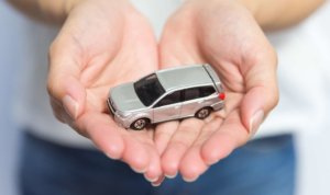 新車購入時に必要な書類や流れ！ローンで購入する際の注意点